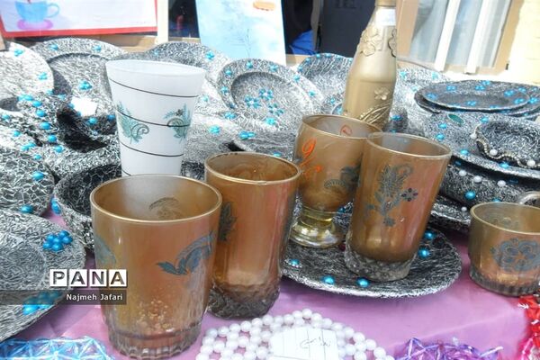 برپایی نمایشگاه و بازارچه کسب وکار دانش‌آموزی در زرین دشت