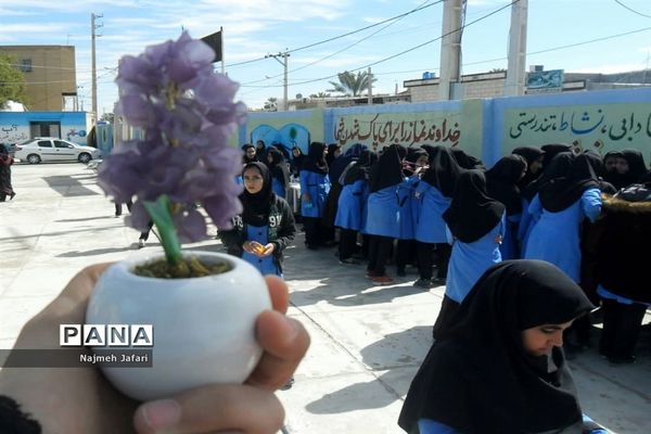 برپایی نمایشگاه و بازارچه کسب وکار دانش‌آموزی در زرین دشت