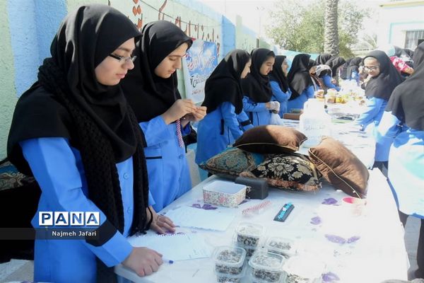 برپایی نمایشگاه و بازارچه کسب وکار دانش‌آموزی در زرین دشت