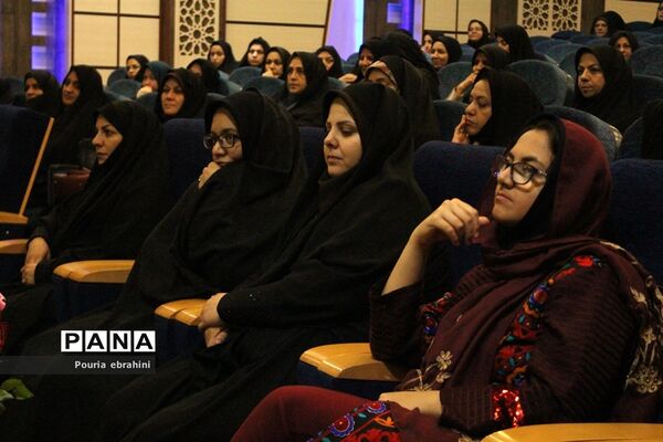 همایش نگین خاتم در سالن قلمچی شهرستان بیرجند