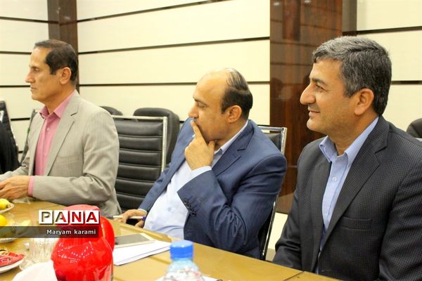 جلسه شورای معاونان اداره آموزش و پرورش شهرستان بوشهر