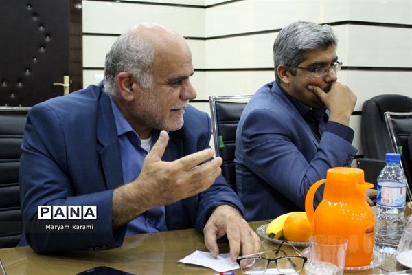 جلسه شورای معاونان اداره آموزش و پرورش شهرستان بوشهر