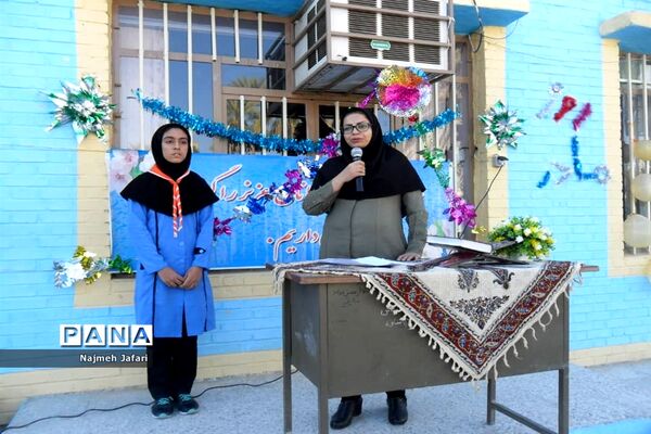تجلیل از دانش آموزان برتر آموزشگاه شهید انصاری در روز میلاد باسعادت دخت نبی اکرم (ص)