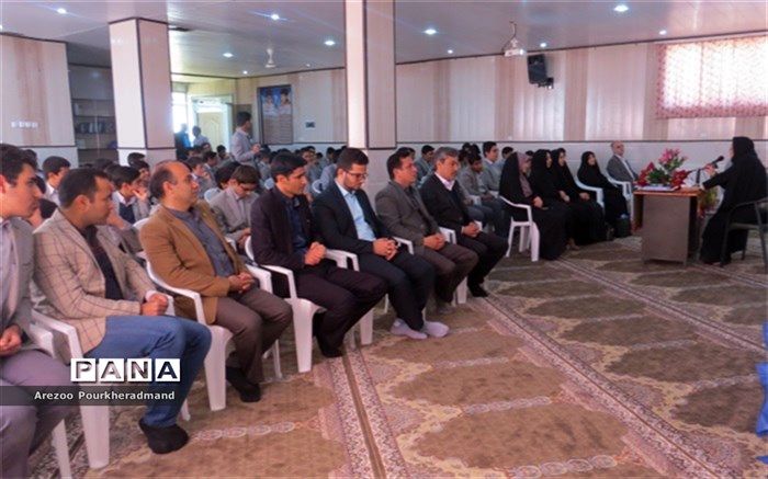 جشن میلاد زهرا(س) ویژه بانوان سمپاد در دبیرستان شهید ذوالفقاری میبد