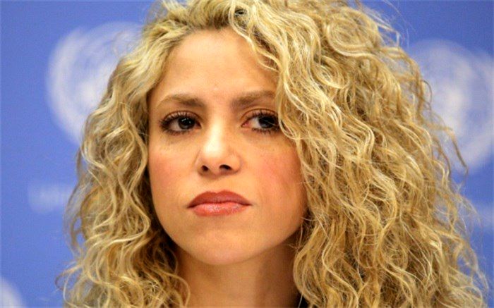 همسر جرارد پیکه دادگاهی شد