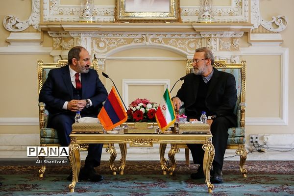دیدار رئیس مجلس شورای اسلامی با نخست وزیر ارمنستان