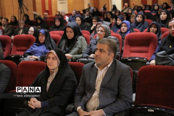 آیین تجلیل از بانوان نمونه مازندران