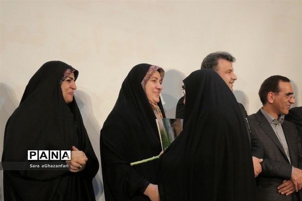 آیین تجلیل از بانوان نمونه مازندران