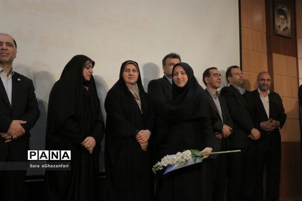آیین تجلیل از بانوان نمونه مازندران