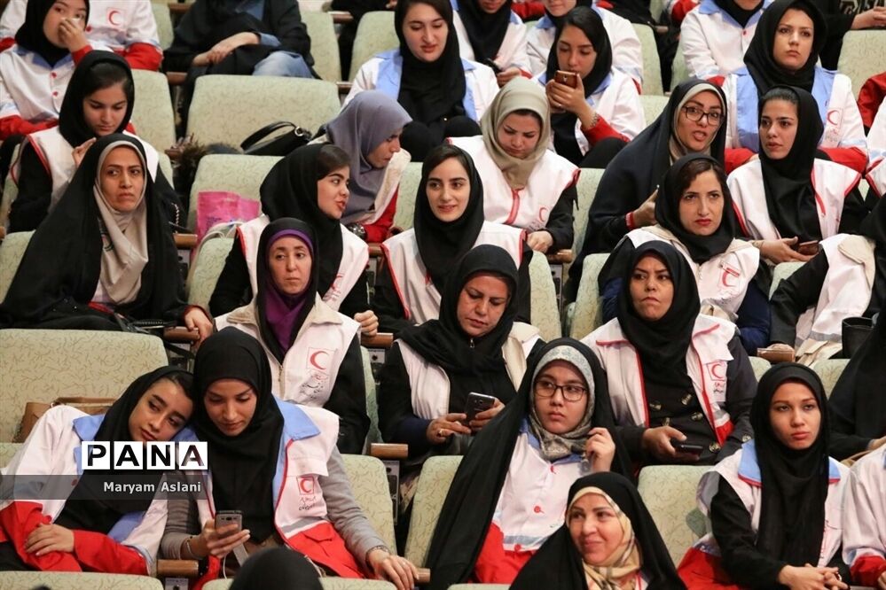 آیین نکوداشت مقام زن در جمعیت هلال احمر استان تهران