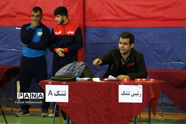 مسابقات کشتی نوجوانان جنوب غرب استان تهران