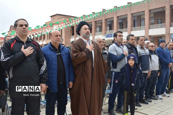 همایش پیاده روی خانوادگی در شهر اندیشه