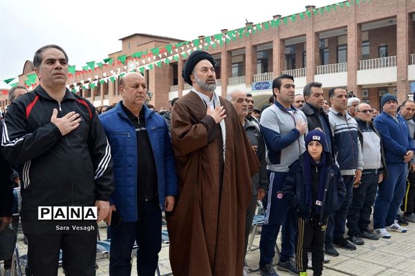 همایش پیاده روی خانوادگی در شهر اندیشه