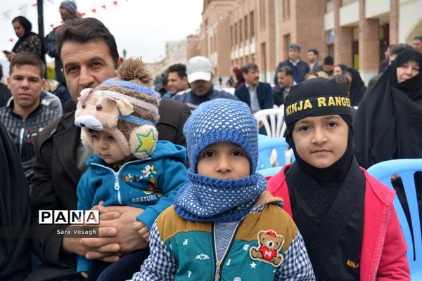 همایش پیاده روی خانوادگی در شهر اندیشه