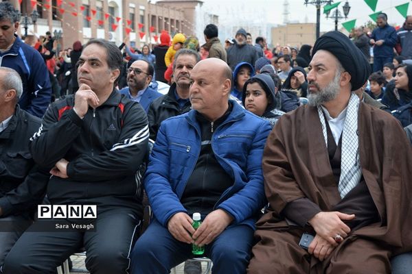 همایش پیاده روی خانوادگی در شهر اندیشه