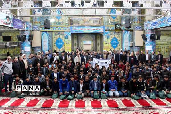حضور دانش‌آموزان مکلف پسر عشایر کل کشور در نماز جمعه‌ شهریار