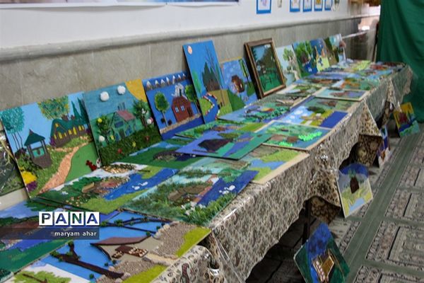برگزاری جشنواره و بازارچه خلاقیت و هنرهای دستی دانش آموزان یزد