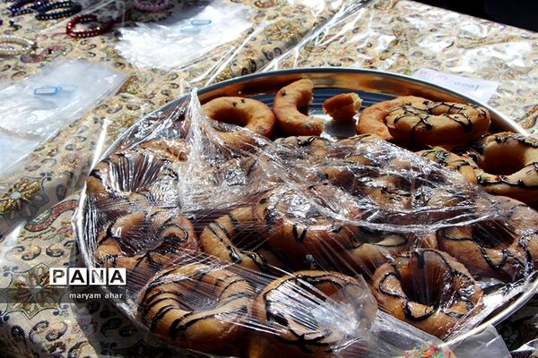 برگزاری جشنواره و بازارچه خلاقیت و هنرهای دستی دانش آموزان یزد