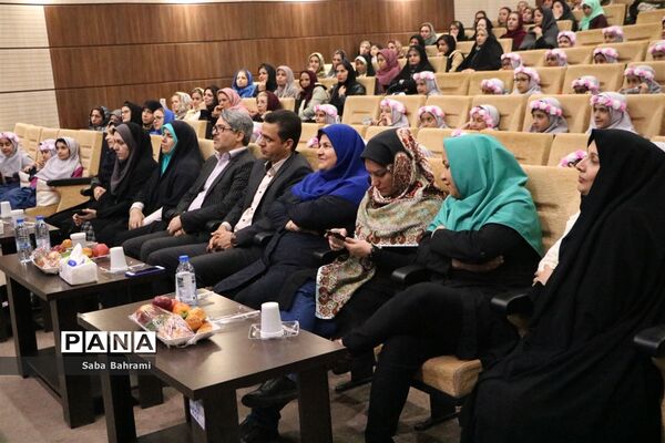 برگزاری مراسم جشن عبادت دانش‌آموزان دبستان سعادت در شهرقدس