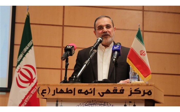 وزیر آموزش و پرورش: با آموزه های قرآنی شفاف و زلال دانش آموزان را در مسیر تربیت وارد کنید / حفظ جزء سی قرآن توسط بیش از دو میلیون و دویست هزار دانش آموز در سراسر کشور