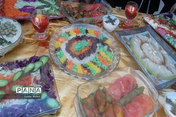 برگزاری جشنواره غذاهای اصیل و ایرانی  در زرین دشت