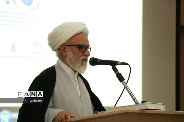نشست تبیین بیانیه گام دوم انقلاب