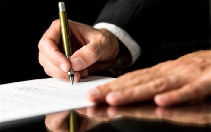 انعقاد و مبادله تفاهم نامه احداث نیروگاه های خورشیدی ویژه مددجویان کمیته امداد استان سمنان