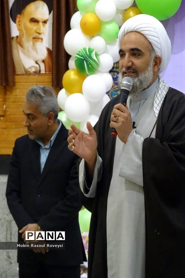 جشن تکلیف ۱۳۰۰ دانش‌آموز دختر در آبادان