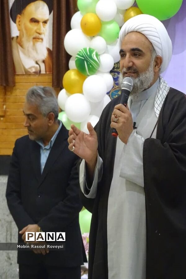 جشن تکلیف ۱۳۰۰ دانش‌آموز دختر در آبادان