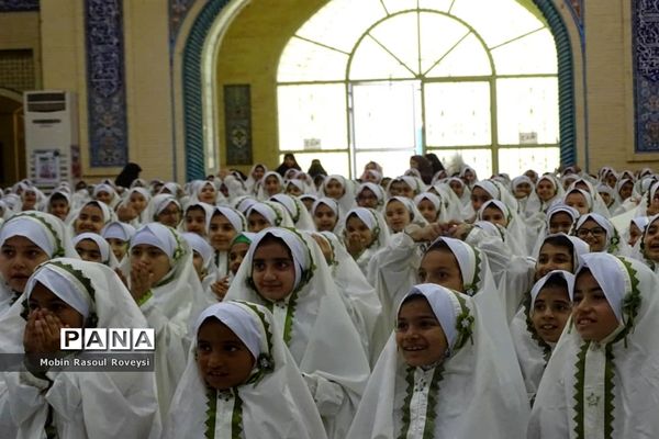 جشن تکلیف ۱۳۰۰ دانش‌آموز دختر در آبادان