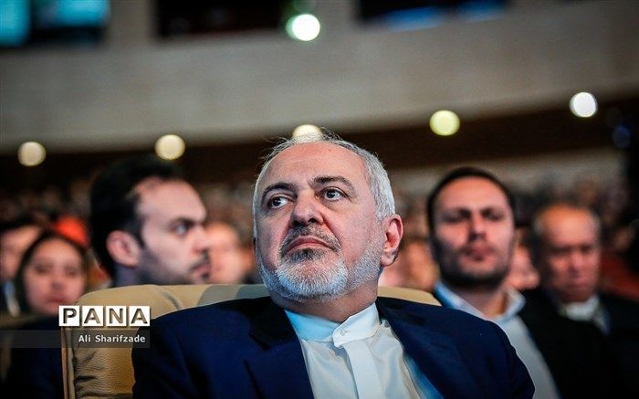 ظریف: سفر روحانی به عراق درمقطع بسیار مهمی صورت می‌گیرد