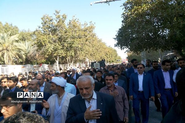 تشییع پیکر سه شهید گمنام در بوشهر-1