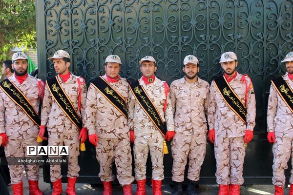 تشییع پیکر سه شهید گمنام در بوشهر-1