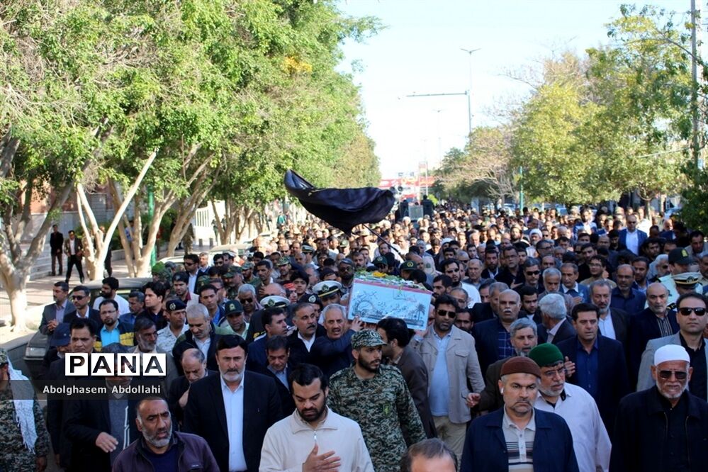 تشییع پیکر سه شهید گمنام در بوشهر-1