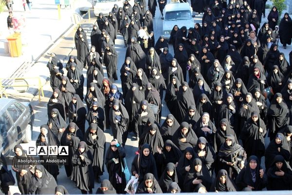 تشییع پیکر سه شهید گمنام در بوشهر-1