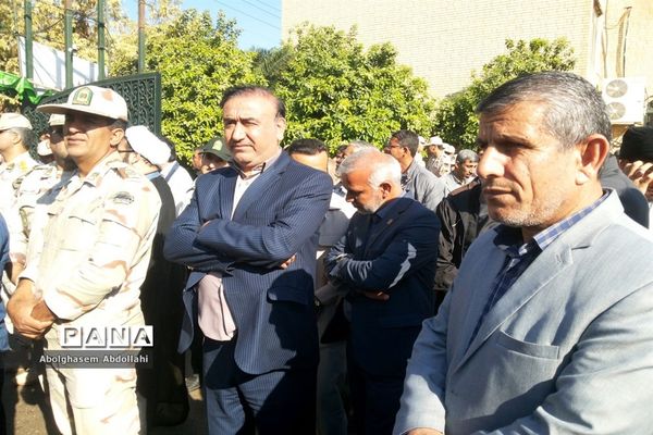 تشییع پیکر سه شهید گمنام در بوشهر-1