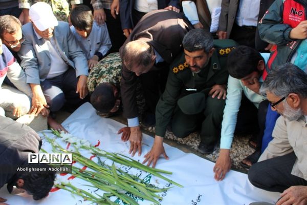 تشییع پیکر سه شهید گمنام در بوشهر-2