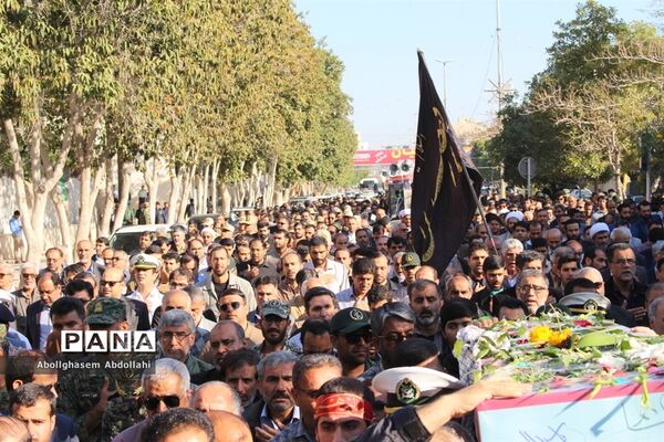 تشییع پیکر سه شهید گمنام در بوشهر-2