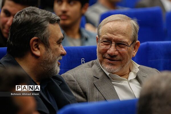 مراسم اعطای نشان یونسکو به فیلم سینمایی «۲۳ نفر»