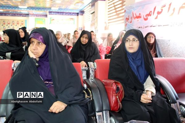 پنجمین یادواره شهیدان در دبیرستان شهیده سهام خیام بوشهر