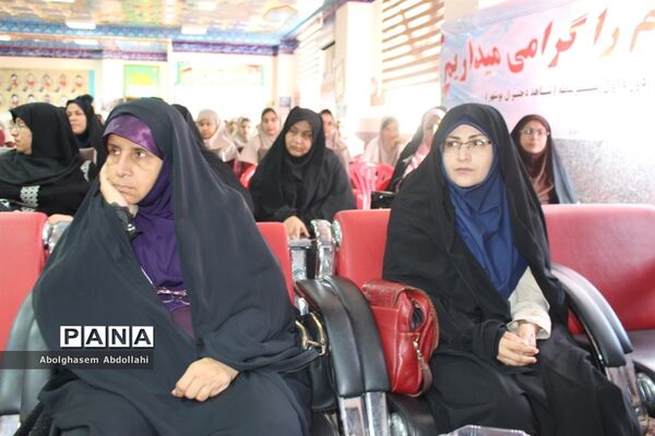 پنجمین یادواره شهیدان در دبیرستان شهیده سهام خیام بوشهر
