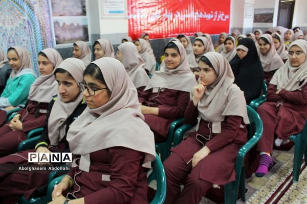 پنجمین یادواره شهیدان در دبیرستان شهیده سهام خیام بوشهر