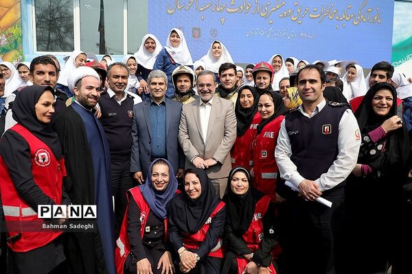 مانور آمادگی مقابله با خطرات حریق و پیشگیری از حوادث چهارشنبه آخر سال