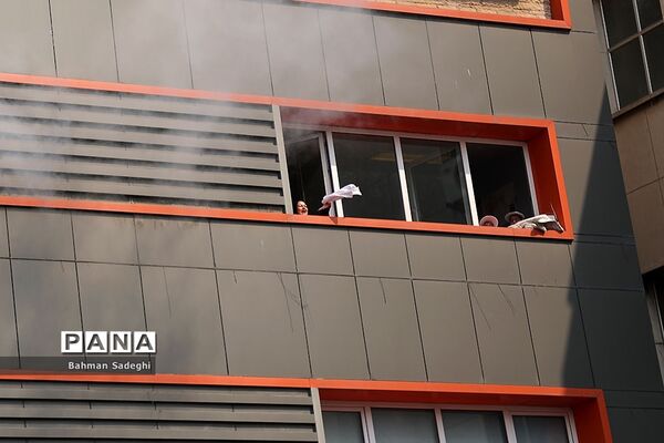 مانور آمادگی مقابله با خطرات حریق و پیشگیری از حوادث چهارشنبه آخر سال