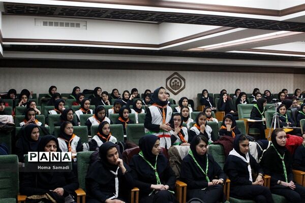 بازدید دانش‌آموزان تبریزی از شعب تامین اجتماعی
