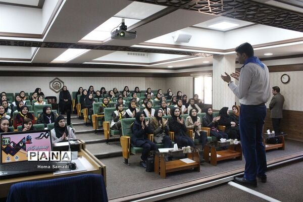 بازدید دانش‌آموزان تبریزی از شعب تامین اجتماعی