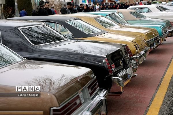نمایش ماشین‌های تاریخی در کاخ سعد آباد