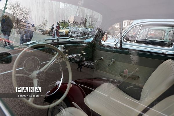 نمایش ماشین‌های تاریخی در کاخ سعد آباد