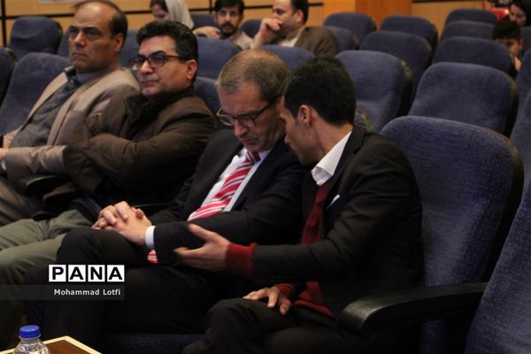 آیین رونمایی ازکتاب بررسی اسناد همکاری های ایران و بلژیک