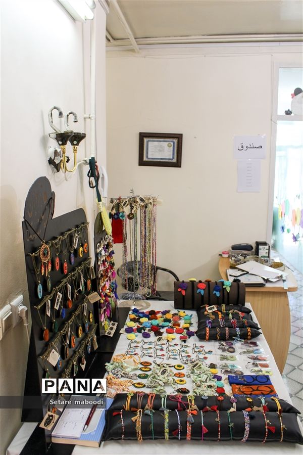 بازارچه خیریه موسسه خیریه دستان سبز همدلان الوند